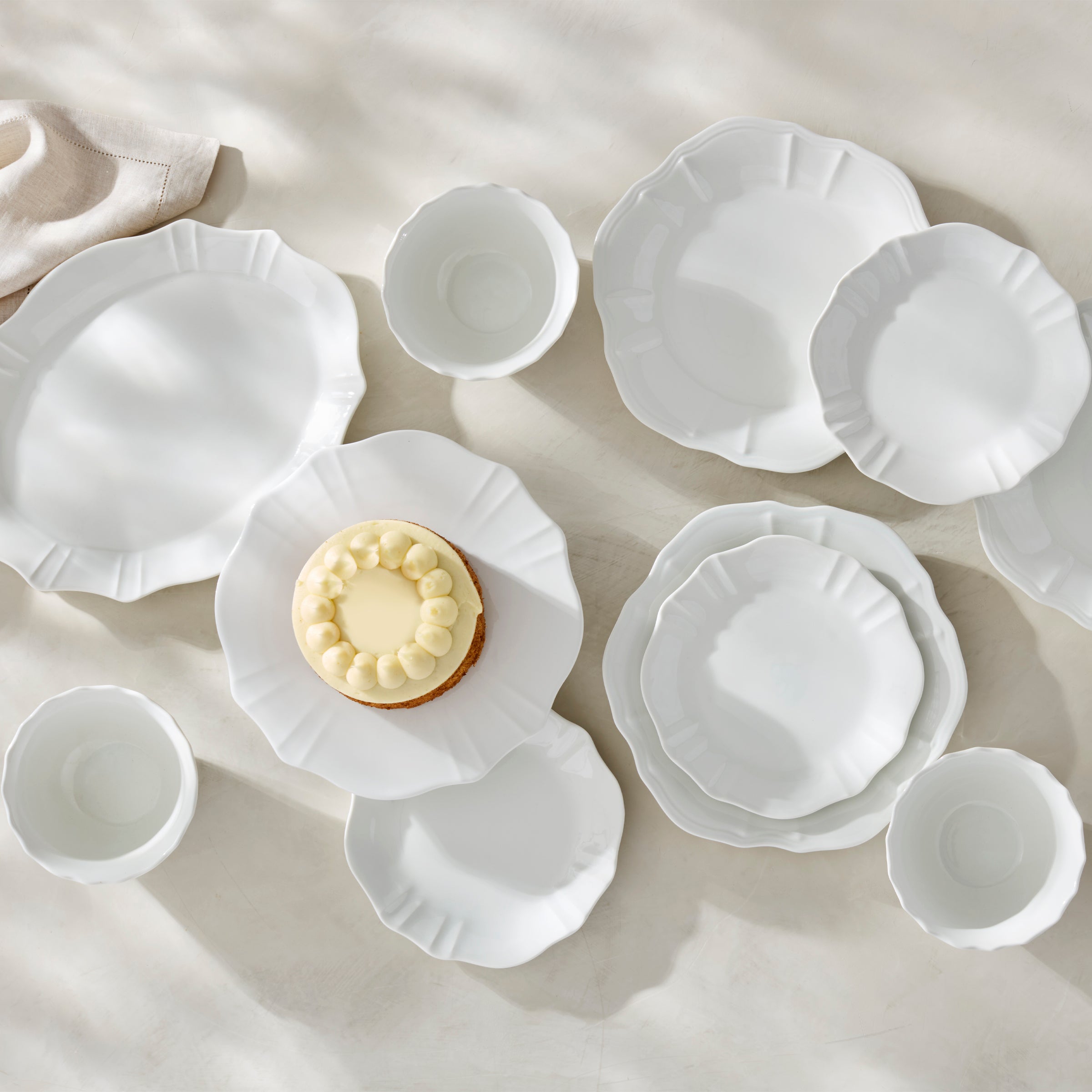 Lenox Everyday Flatware Eldridge Footed Cake Plate - Image 5