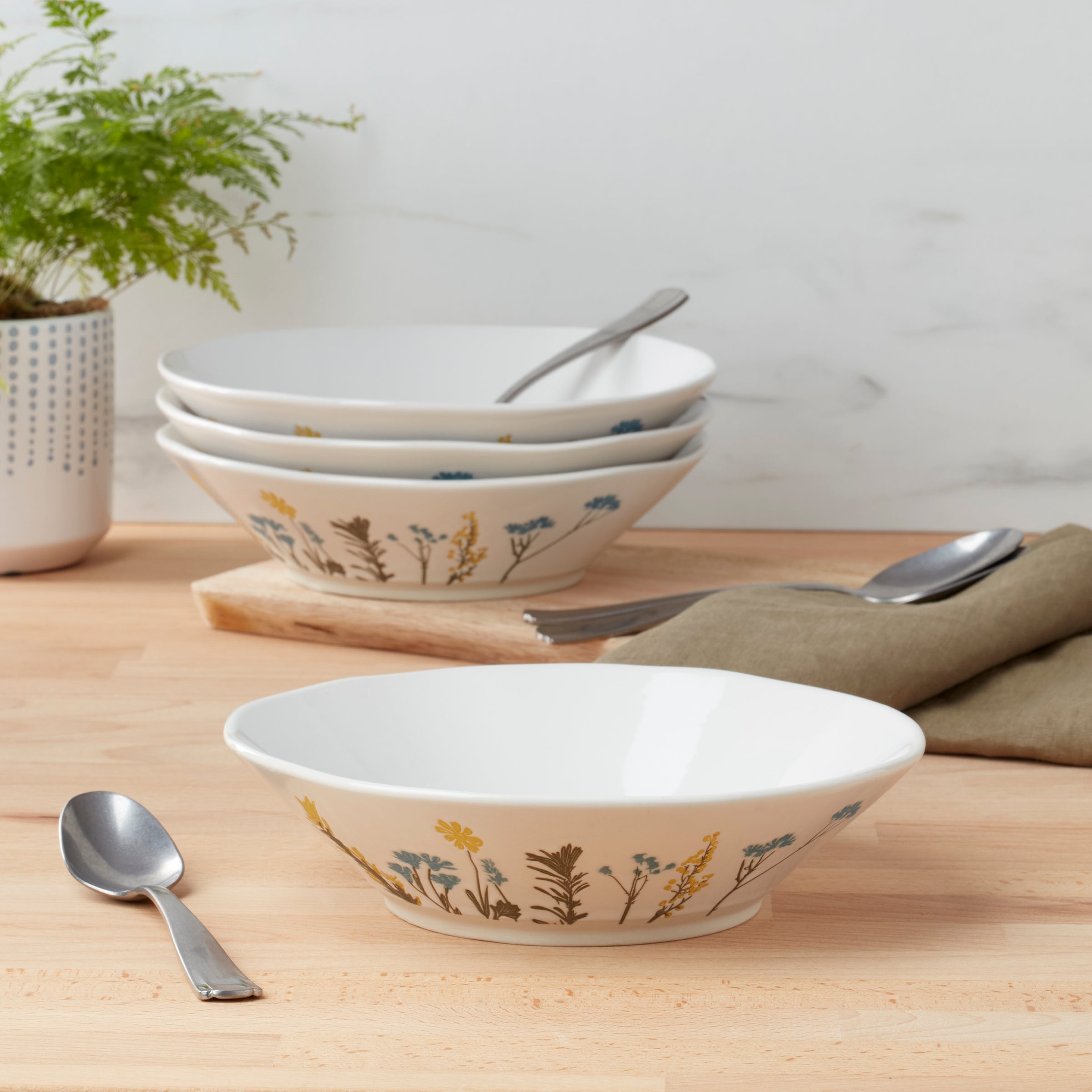 Lenox Everyday Flatware Wildflowers Pasta Bowls, Set of 4 - Image 3