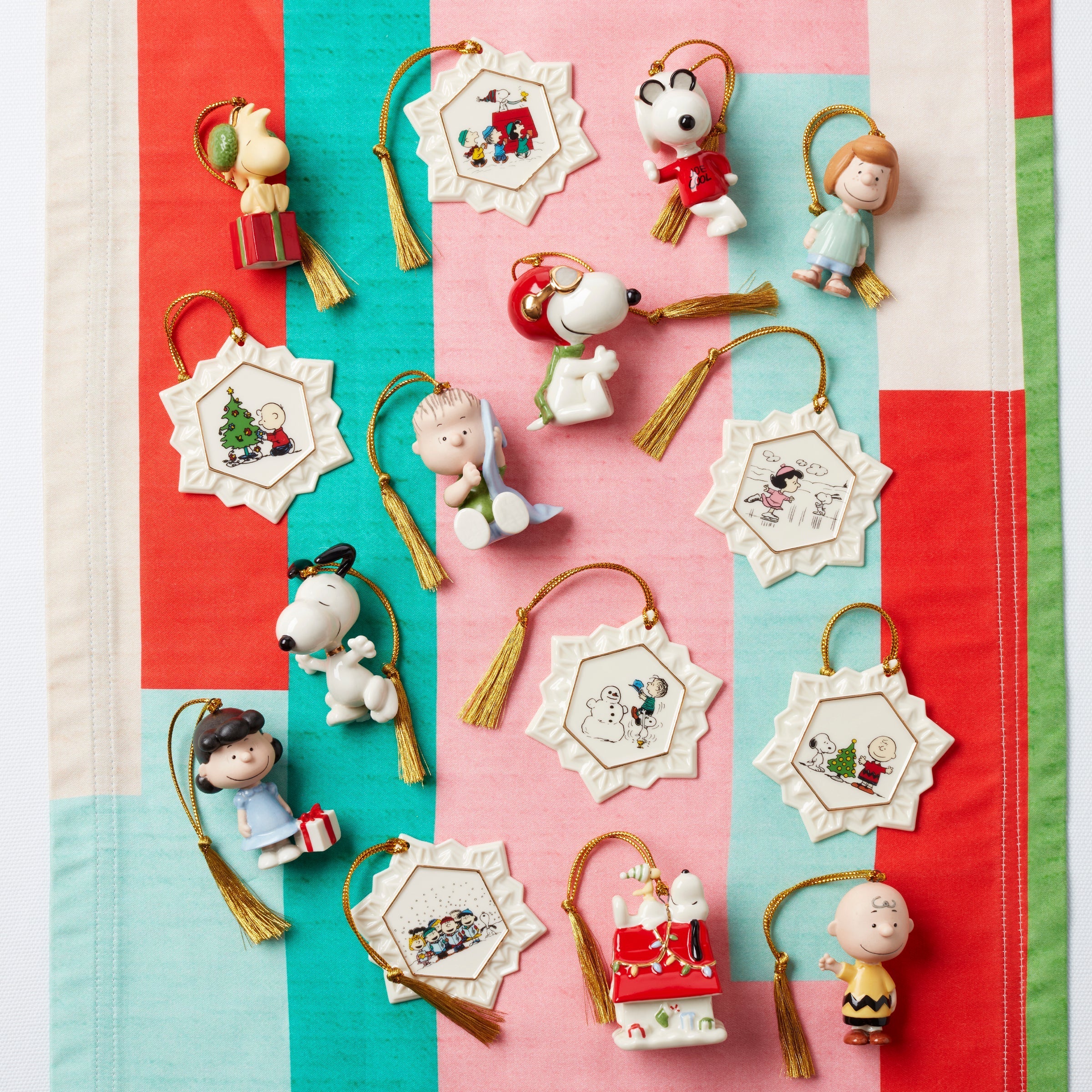Lenox Everyday Flatware Peanuts Advent Calendar - Image 7