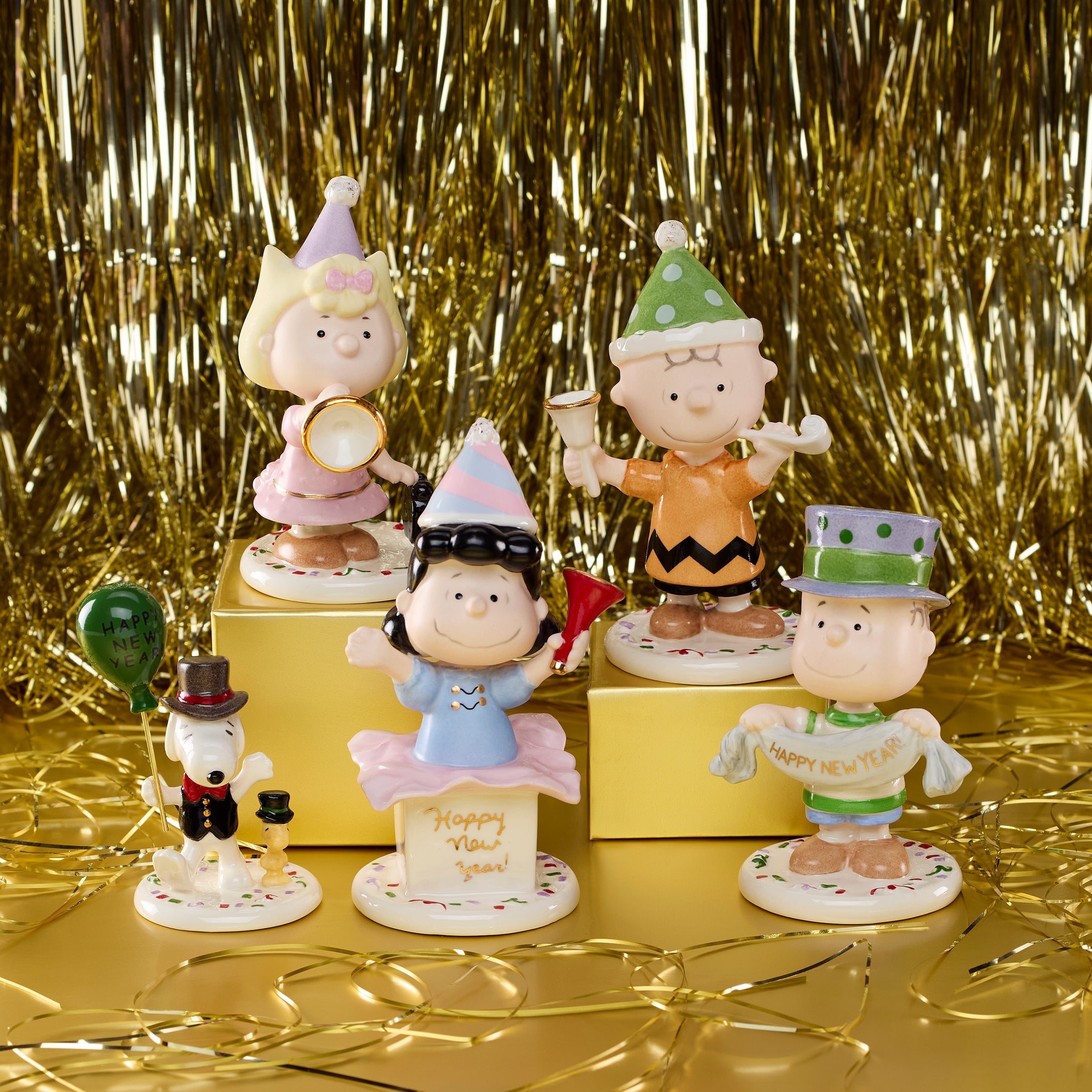 Lenox Everyday Flatware Happy New Year Charlie Brown 5-Piece Figurine Set - Image 2