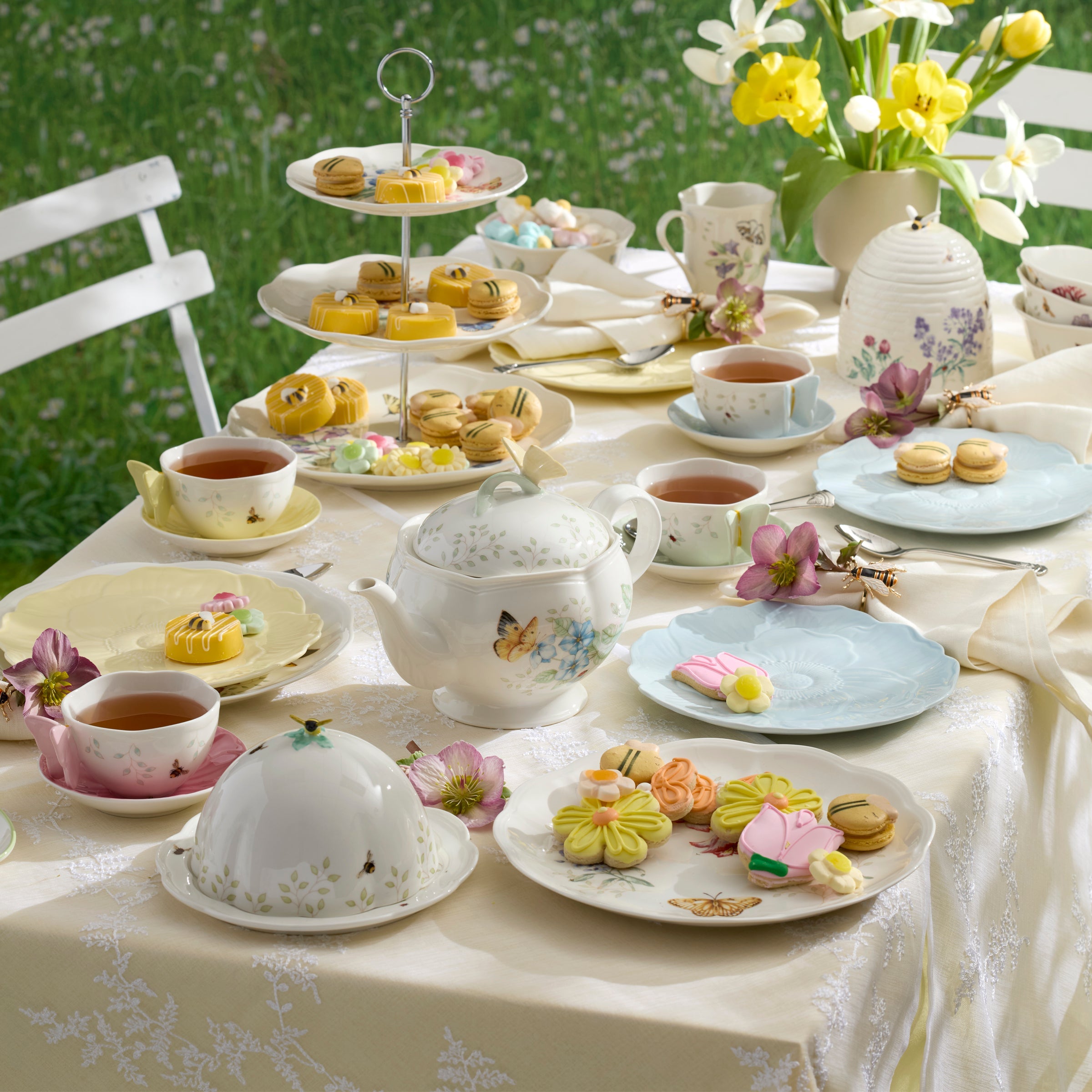 Lenox Everyday Flatware Butterfly Meadow Floral Yellow Accent Plates, Set of 4 - Image 4