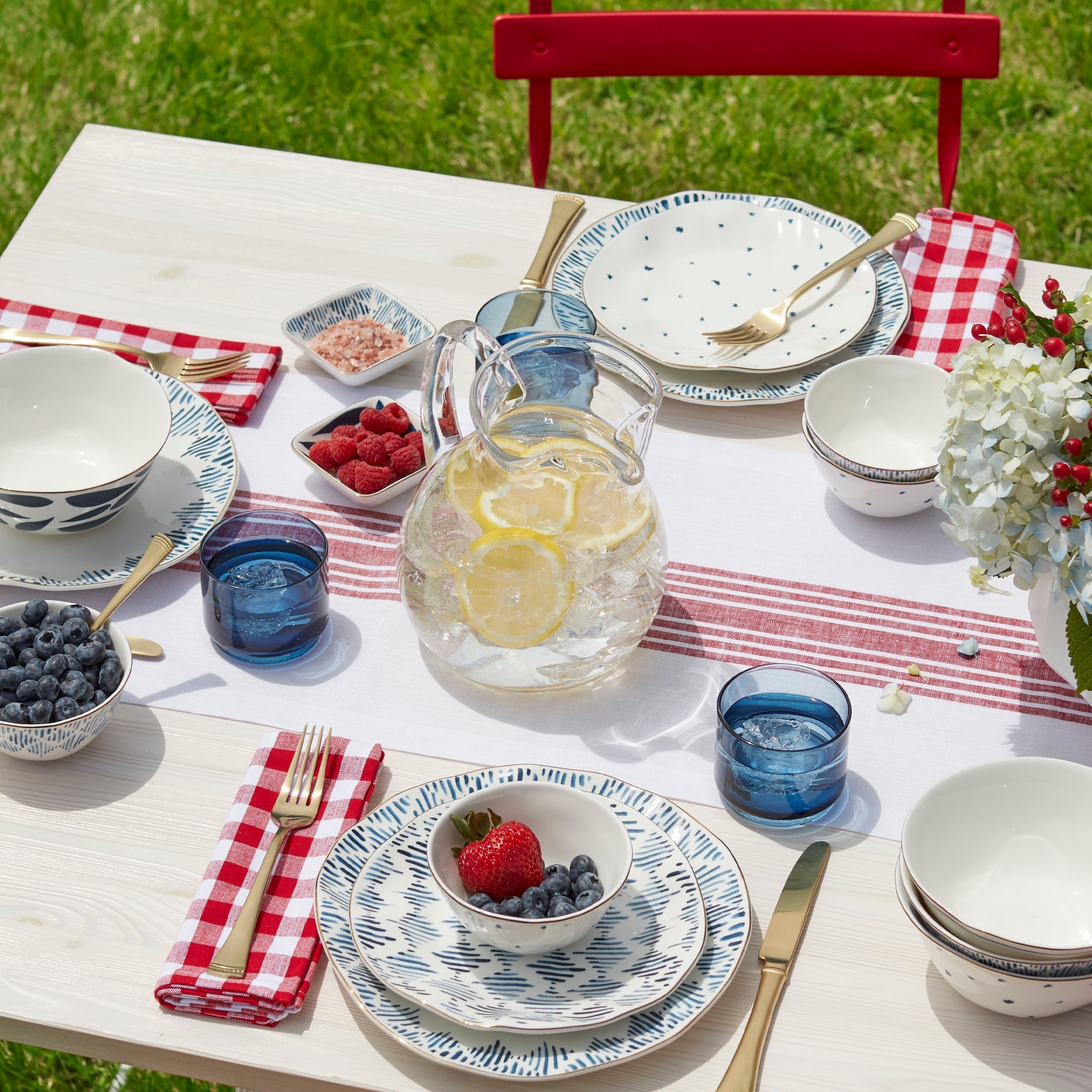 Lenox Everyday Flatware Tuscany Classics Party Pitcher - Image 5