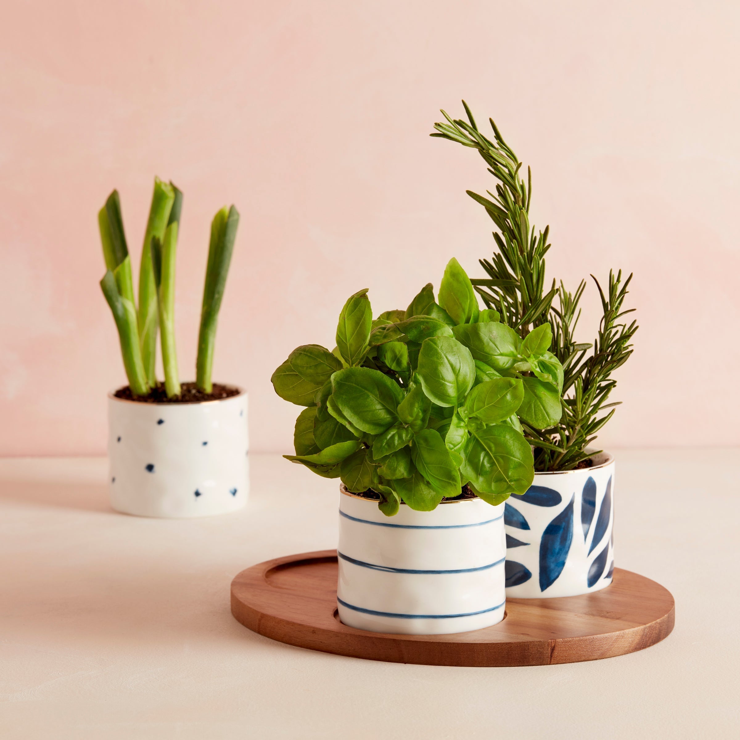 Lenox Everyday Flatware Blue Bay Snack Bowls with Wood Tray, Set of 3 - Image 3
