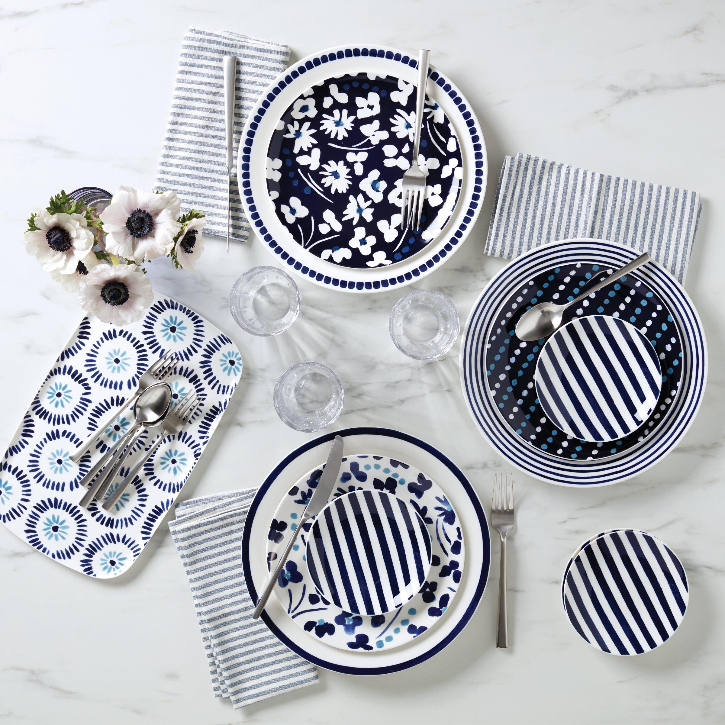 Lenox Everyday Flatware Charlotte Street West 4-Piece Place Setting - Image 3