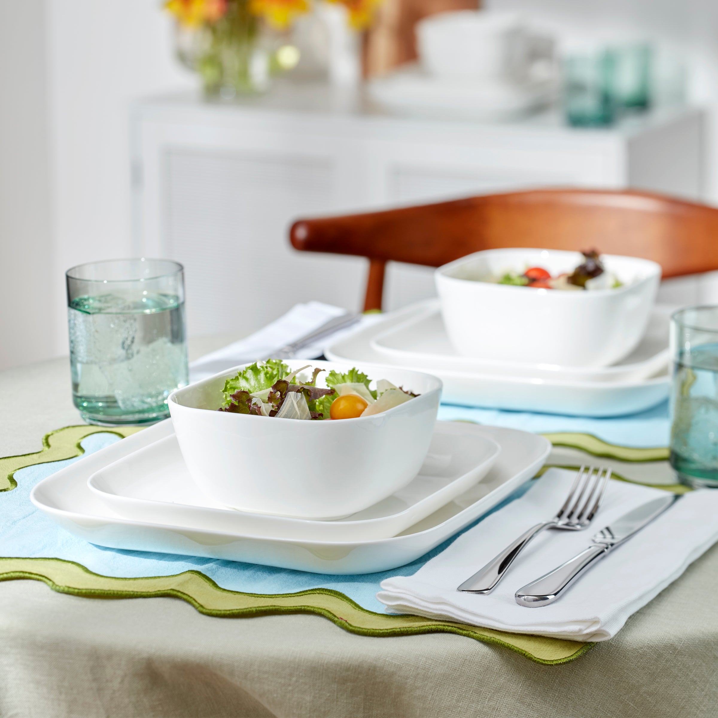 Lenox Everyday Flatware Studio 1414 Square 16-Piece Dinnerware Set - Image 4