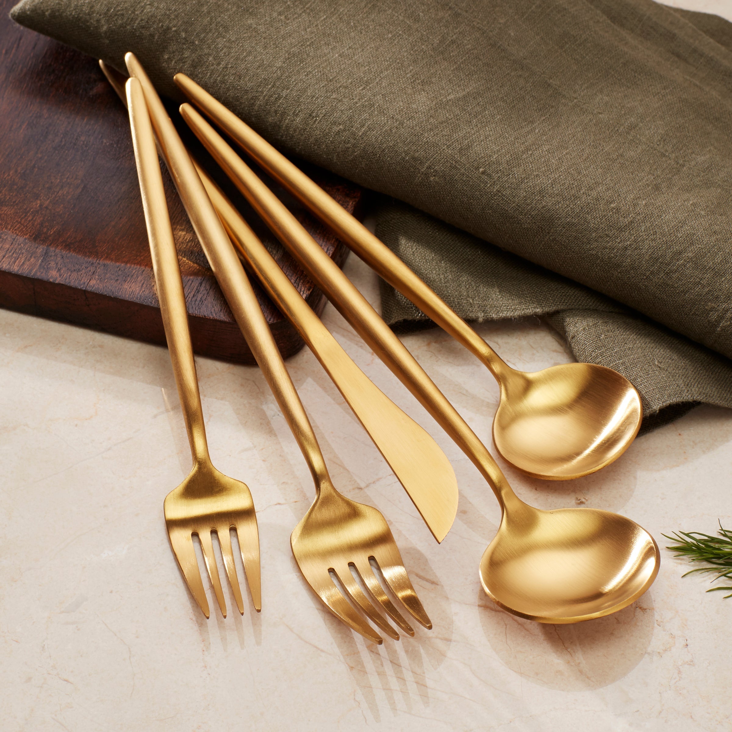 Lenox Everyday Flatware Zephyr Gold Satin 45-Piece Flatware Set - Image 5
