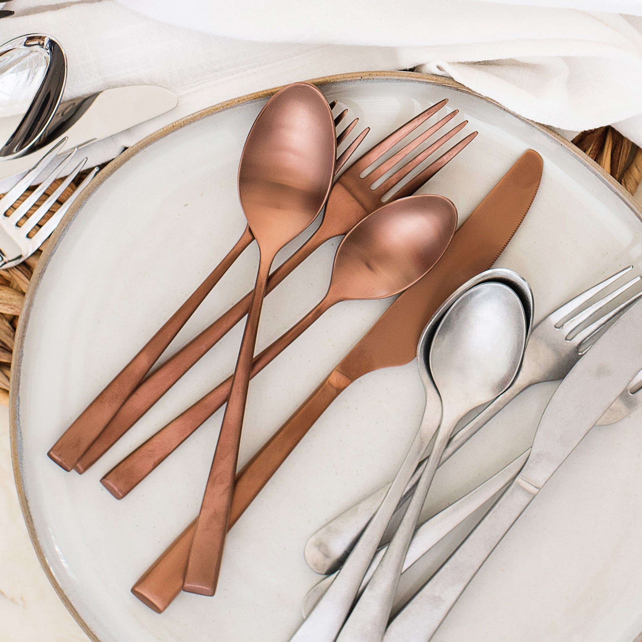 Lenox Everyday Flatware Marlise Copper Satin 20-Piece Flatware Set - Image 6