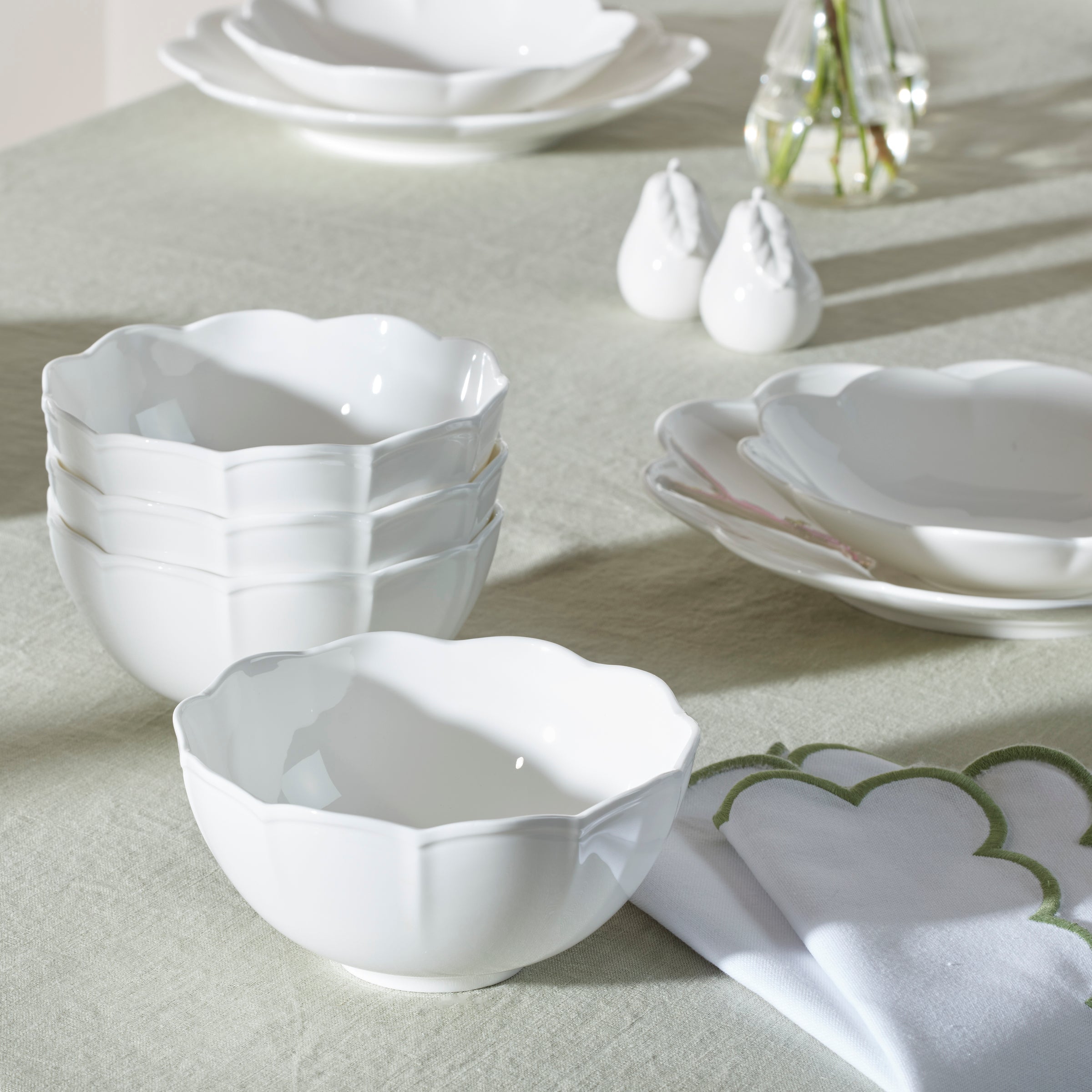 Lenox Everyday Flatware Studio 1414 Scallop 16-Piece Dinnerware Set - Image 12