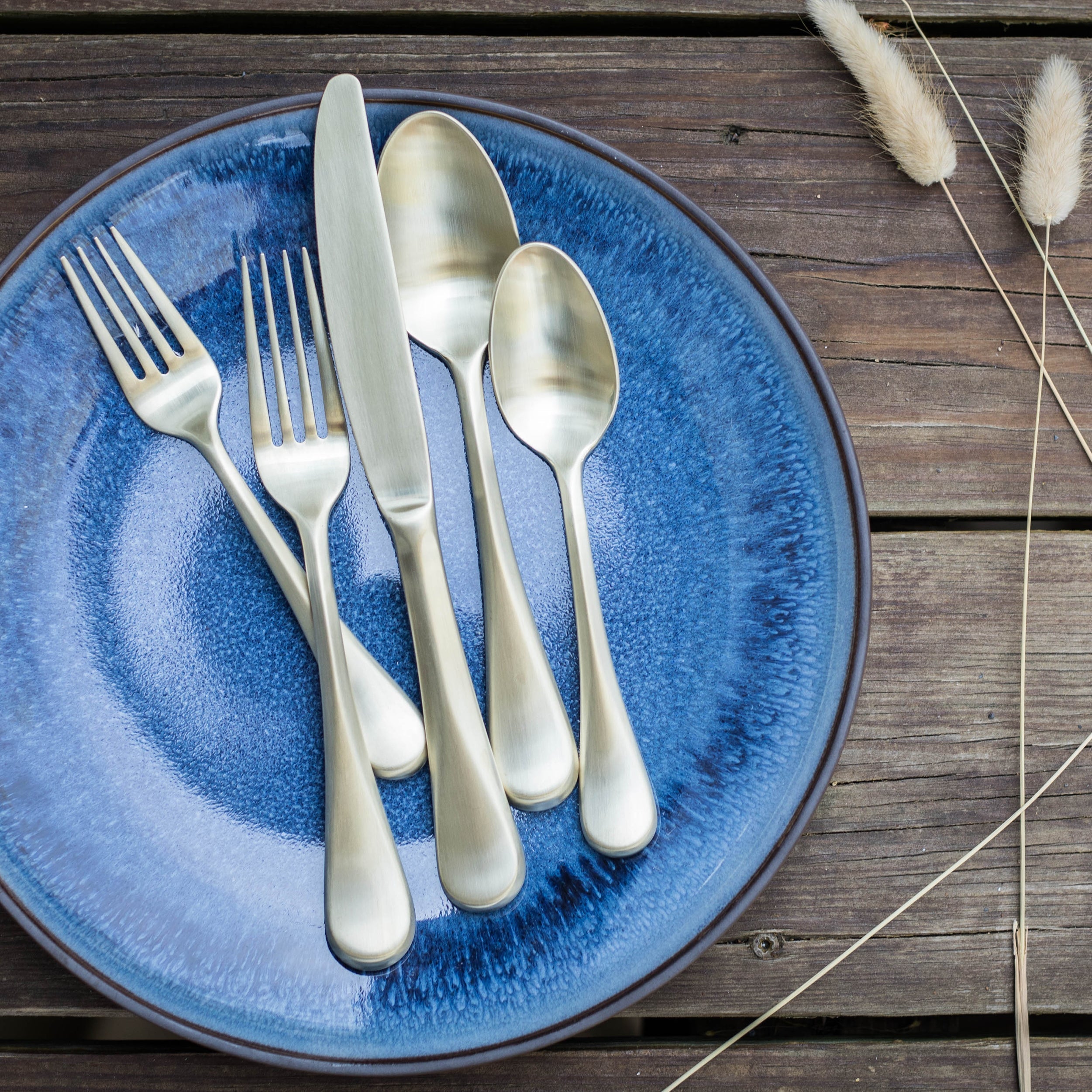 Lenox Everyday Flatware Eloquence Champagne Satin 20-Piece Flatware Set - Image 7