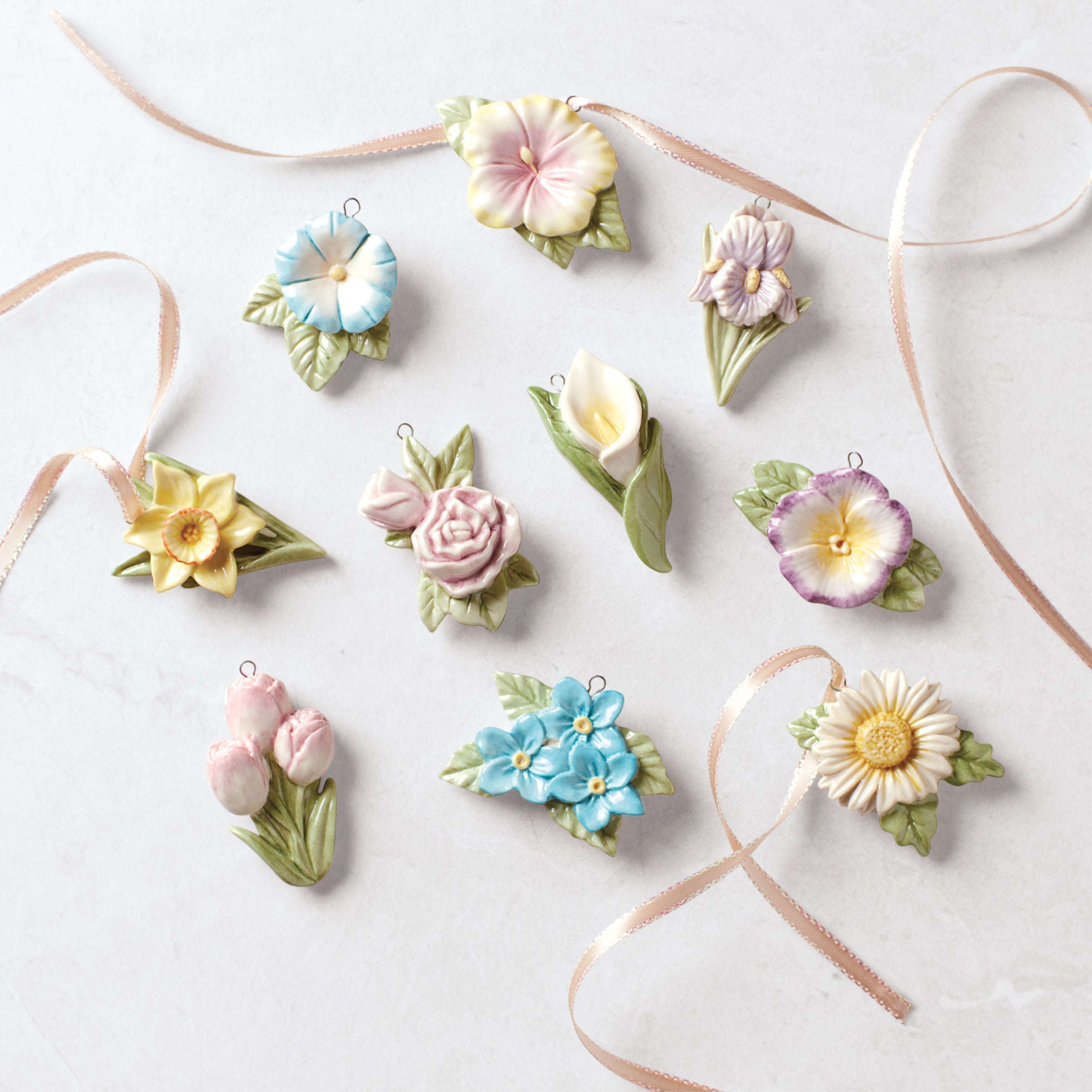 Lenox Everyday Flatware Celebrate Flowers 10-Piece Mini Ornament Set - Image 10