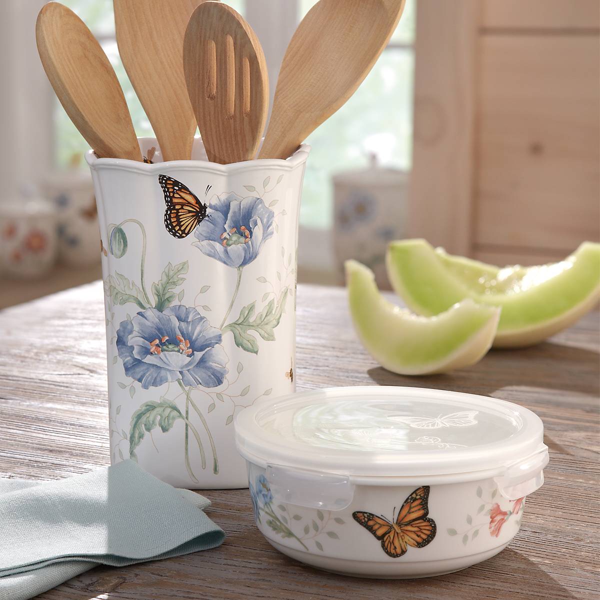 Lenox Everyday Flatware Butterfly Meadow Serve & Store Container - Image 5