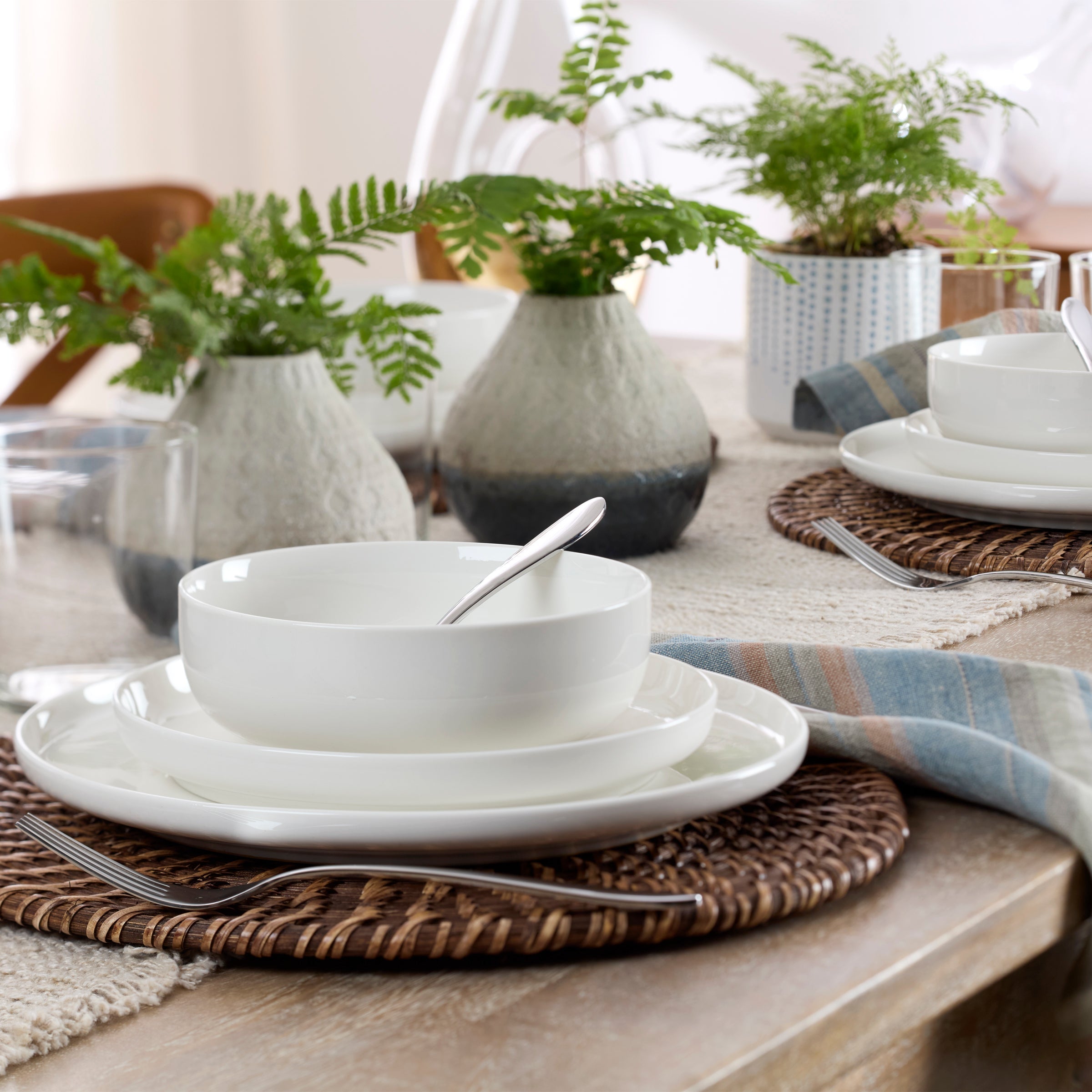 Lenox Everyday Flatware 24 Seven White 12-Piece Dinnerware Set - Image 4
